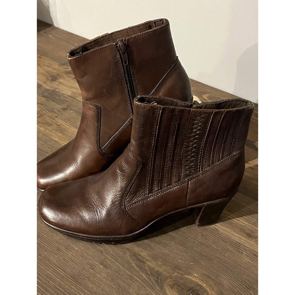 Clarks Bendables Brown Leather Ankle Boot‎